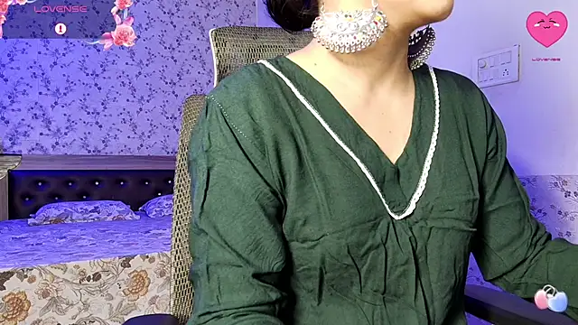 Snapshot of snow_white123 chatting on 6, 7, 2026 snow white123 online show from 6, 7, 2026