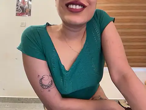 LucytheDevilQueen online show from 18, 12, 2025