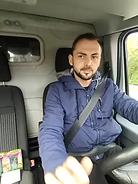 papichulo0099 online show from 28, 10, 2025