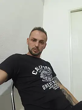 papichulo0099 online show from 13, 7, 2026