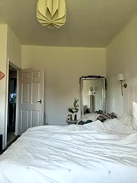 AlyssaAngell online show from 25, 11, 2025