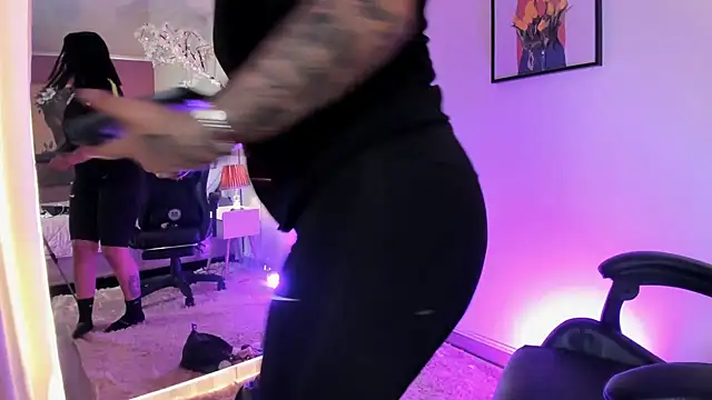 emy williams online show from 26, 10, 2025