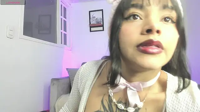 Mia zafir online show from 25, 9, 2025