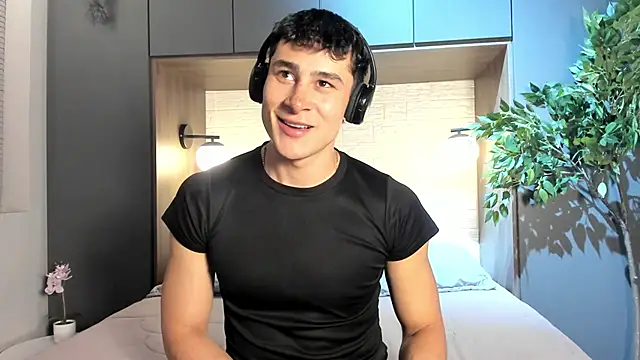 AustinJones  online show from 4, 4, 2026