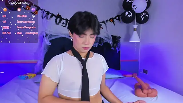 Creamy Angelo online show from 21, 10, 2025