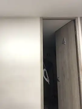 Miia Parker online show from 17, 12, 2025