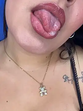 Bella-kim- online show from 18, 10, 2025