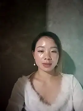 Snapshot of milo123-xx chatting on 21, 10, 2025 milo123-xx online show from 21, 10, 2025