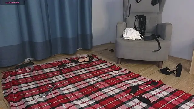 laracroftmansion online show from 3, 3, 2026