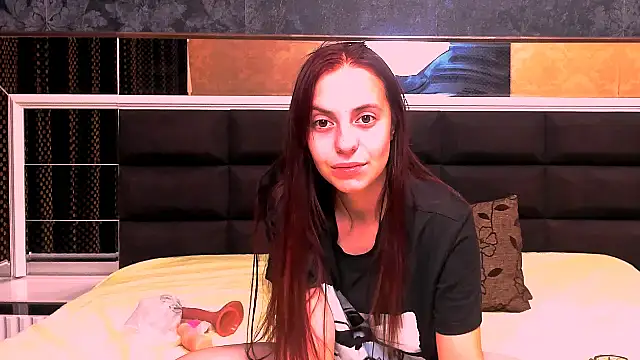 MillieTinny online show from 26, 10, 2025