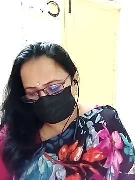 Snapshot of Ananya_flower chatting on 8, 10, 2025 Ananya flower online show from 8, 10, 2025