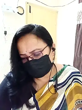 Snapshot of Ananya_flower chatting on 6, 11, 2025 Ananya flower online show from 6, 11, 2025