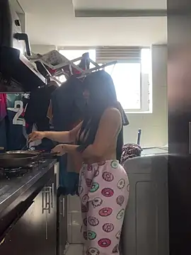 BrendaCrean online show from 7, 3, 2025