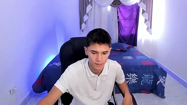 Aron Boyy online show from 6, 10, 2025