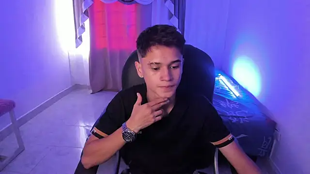 Aron Boyy online show from 1, 11, 2025