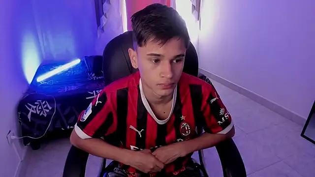 Aron Boyy online show from 19, 12, 2025