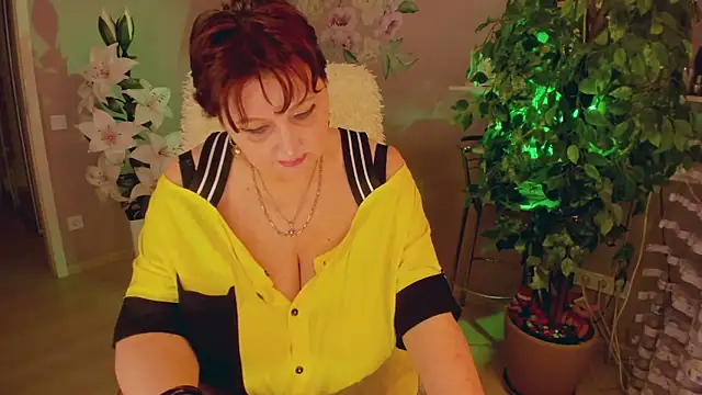 Snapshot of rebekkacharm chatting on 3, 10, 2025 rebekkacharm online show from 3, 10, 2025