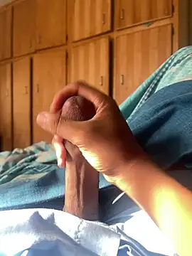 Snapshot of CreamyOff45 chatting on 11, 2, 2026 CreamyOff45 online show from 11, 2, 2026