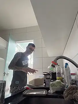 Leonsouzaof online show from 3, 12, 2025