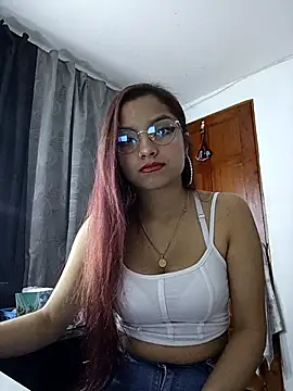 Snapshot of NaughtyLola_26 chatting on 29, 9, 2025 NaughtyLola 26 online show from 29, 9, 2025