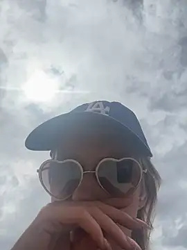 imyourgoodgirl69 online show from 11, 2, 2026