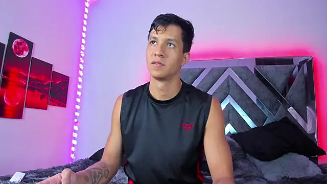 Snapshot of Robertmiller21 chatting on 24, 9, 2025 Robertmiller21 online show from 24, 9, 2025