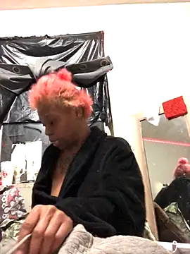 Snapshot of Tishrella6 chatting on 21, 12, 2025 Tishrella6 online show from 21, 12, 2025