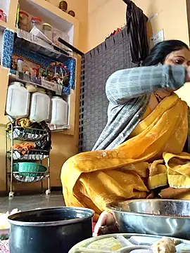 Snapshot of Rakhi99x chatting on 4, 11, 2025 Rakhi99x online show from 4, 11, 2025