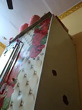 Snapshot of Rakhi99x chatting on 17, 11, 2025 Rakhi99x online show from 17, 11, 2025