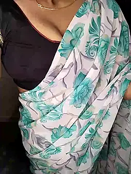 Snapshot of Savita2310 chatting on 22, 11, 2025 Savita2310 online show from 22, 11, 2025