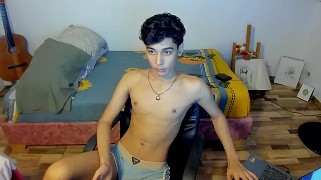 AliottTwink online show from 6, 1, 2026