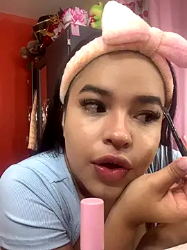 Snapshot of SweetSophie26 chatting on 22, 11, 2025 SweetSophie26 online show from 22, 11, 2025