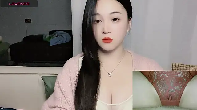 woaiqinqin online show from 19, 12, 2025