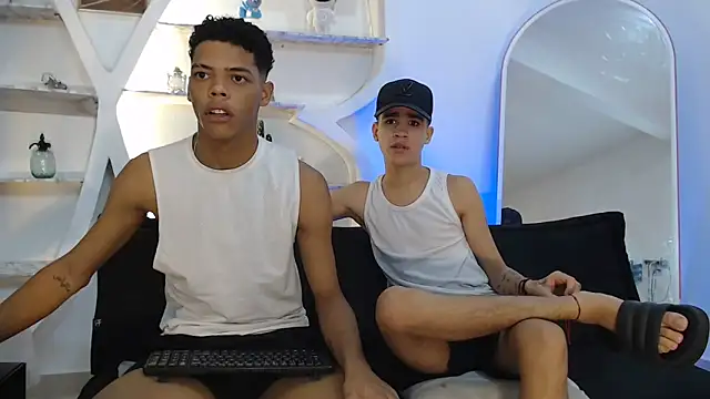 PRETTY FEM online show from 2, 11, 2025