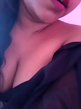 Snapshot of Aaradhya_Sharma chatting on 15, 10, 2025 Aaradhya Sharma online show from 15, 10, 2025