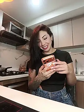 Snapshot of Sarahlove_90 chatting on 15, 2, 2026 Sarahlove 90 online show from 15, 2, 2026