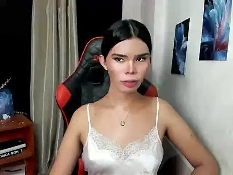 Snapshot of dianne_swift chatting on 28, 6, 2026 dianne swift online show from 28, 6, 2026
