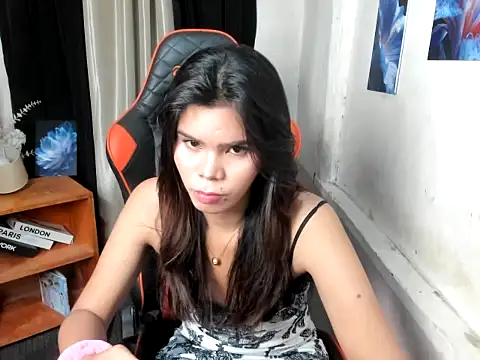 Snapshot of dianne_swift chatting on 16, 7, 2026 dianne swift online show from 16, 7, 2026