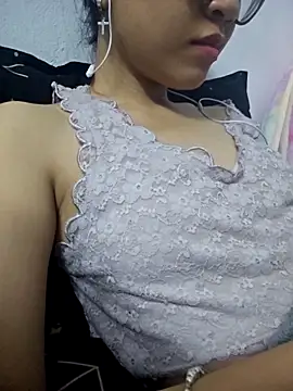 Snapshot of _Thaotam_ chatting on 10, 10, 2025 Thaotam online show from 10, 10, 2025