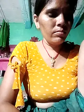 Snapshot of Sexy_queeny chatting on 11, 9, 2025 Sexy queeny online show from 11, 9, 2025