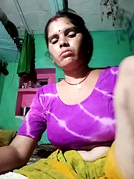 Snapshot of Sexy_queeny chatting on 12, 9, 2025 Sexy queeny online show from 12, 9, 2025