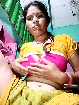 Snapshot of Sexy_queeny chatting on 18, 9, 2025 Sexy queeny online show from 18, 9, 2025