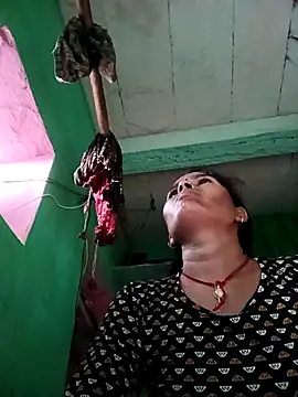 Snapshot of Sexy_queeny chatting on 28, 9, 2025 Sexy queeny online show from 28, 9, 2025