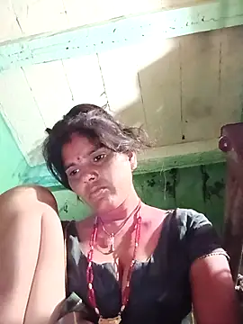 Snapshot of Sexy_queeny chatting on 2, 10, 2025 Sexy queeny online show from 2, 10, 2025