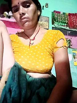 Snapshot of Sexy_queeny chatting on 15, 10, 2025 Sexy queeny online show from 15, 10, 2025