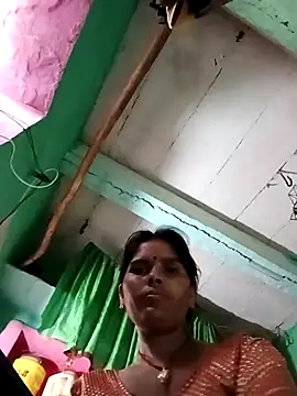 Snapshot of Sexy_queeny chatting on 31, 10, 2025 Sexy queeny online show from 31, 10, 2025