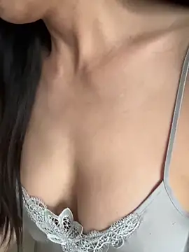 xiiuuff18 online show from 18, 10, 2025