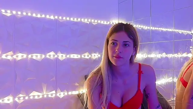 Aishha  online show from 11, 9, 2025