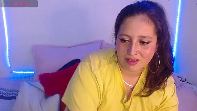 Snapshot of nahomy_jonhs chatting on 13, 10, 2025 nahomy jonhs online show from 13, 10, 2025