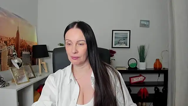 Velvet Jasmine online show from 8, 10, 2025